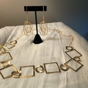 Necklace and earring set